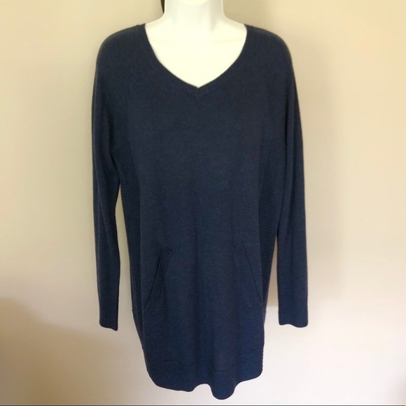 NWT Premise dark blue cashmere blend v-neck sweater size small - Picture 2 of 8